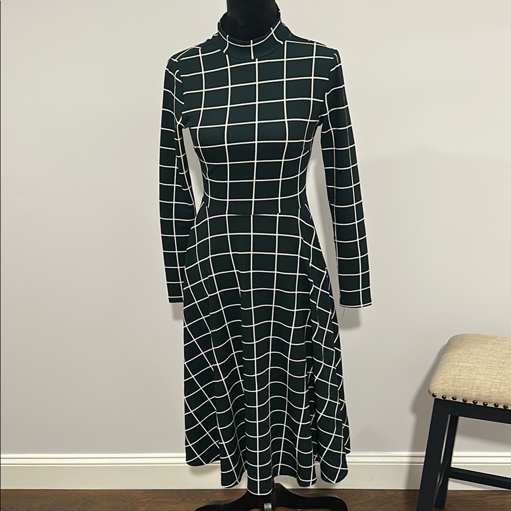 Dark Green and White Grid Pattern Dress